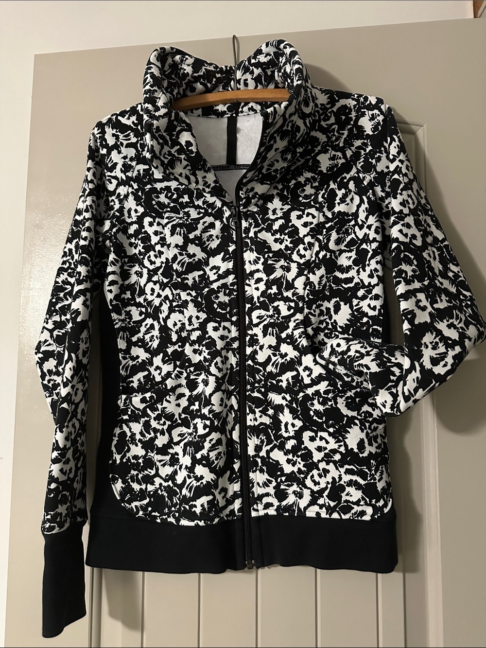 lululemon athletica Black & White Floral-Print Jacket